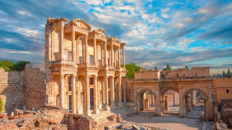 Ephesus, đất Thánh trong Sách Khải Huyền với Phúc âm Gioan