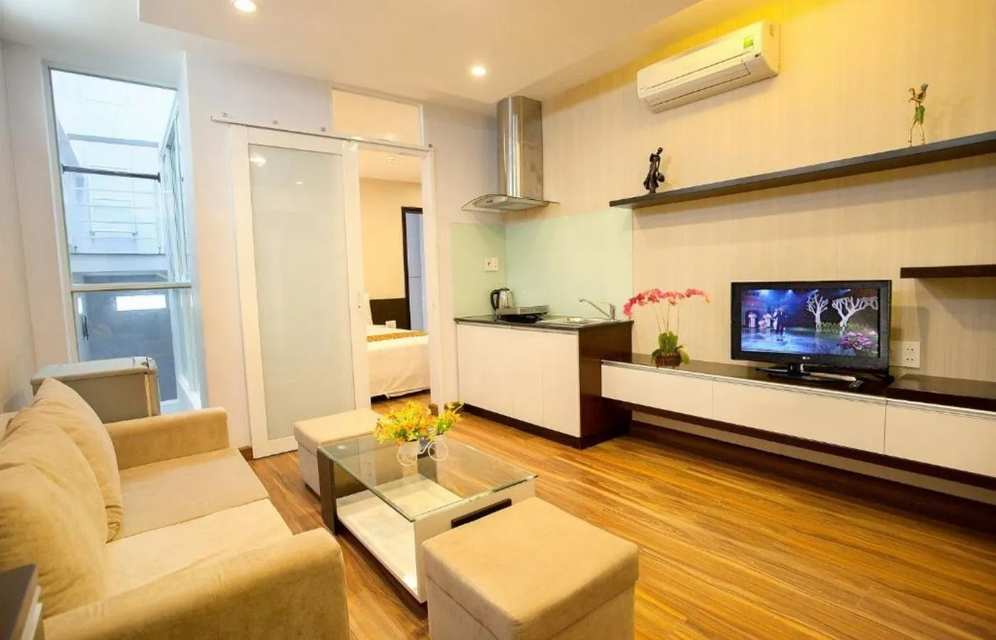 Galaxy Apartment- Sôi động giữa thành phố biển