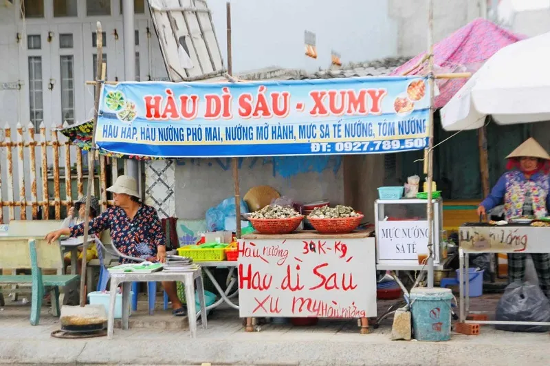 Ghé bờ kè Phước Hải nghe tiếng sóng biển Vũng Tàu xô bờ