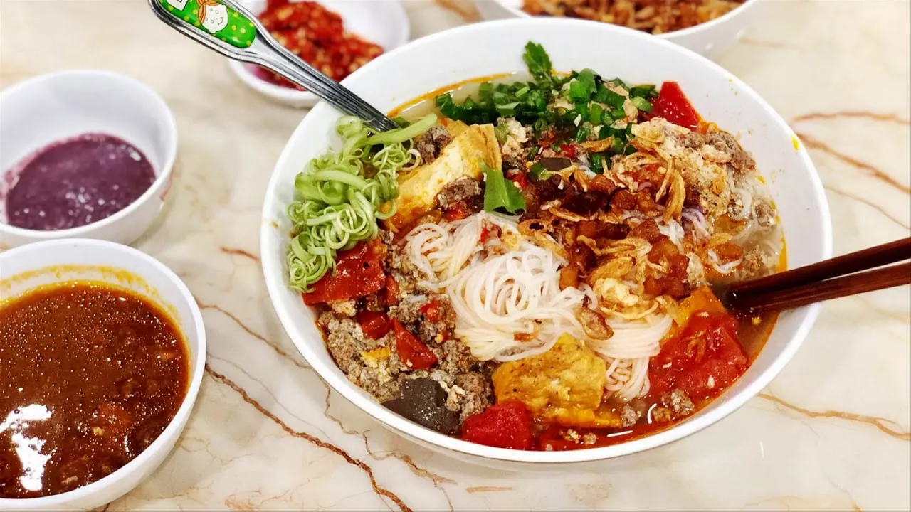 Ghé Bún riêu Nga để thưởng thức những bát bún riêu chất lượng