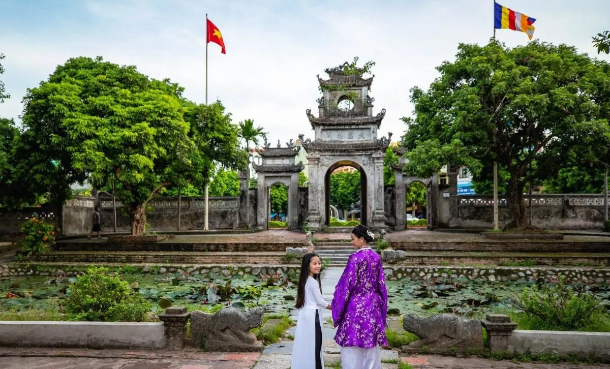 Ghé chùa Chuông vãn cảnh Phố Hiến đệ nhất danh lam