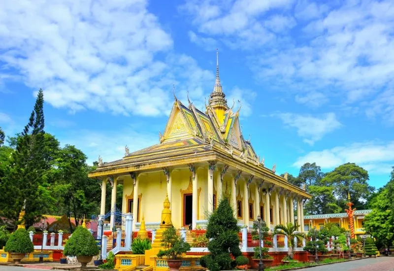 Ghé thăm chùa Hang Trà Vinh: ngôi chùa duy nhất có sân chim