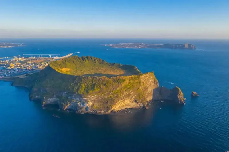 Ghé thăm Seongsan Ilchulbong, khám phá núi lửa tuyệt đẹp của Jeju