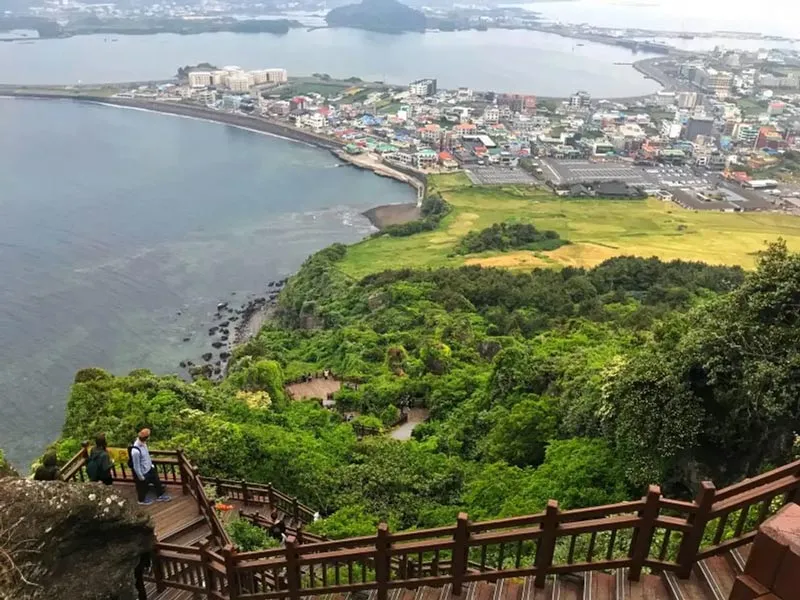 Ghé thăm Seongsan Ilchulbong, khám phá núi lửa tuyệt đẹp của Jeju