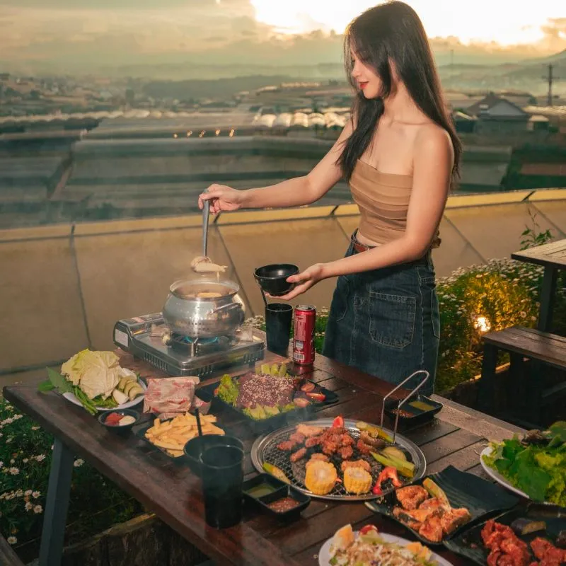 Ghé tiệm nướng Xóm Lèo thưởng thức BBQ, ngắm hoàng hôn cực chill