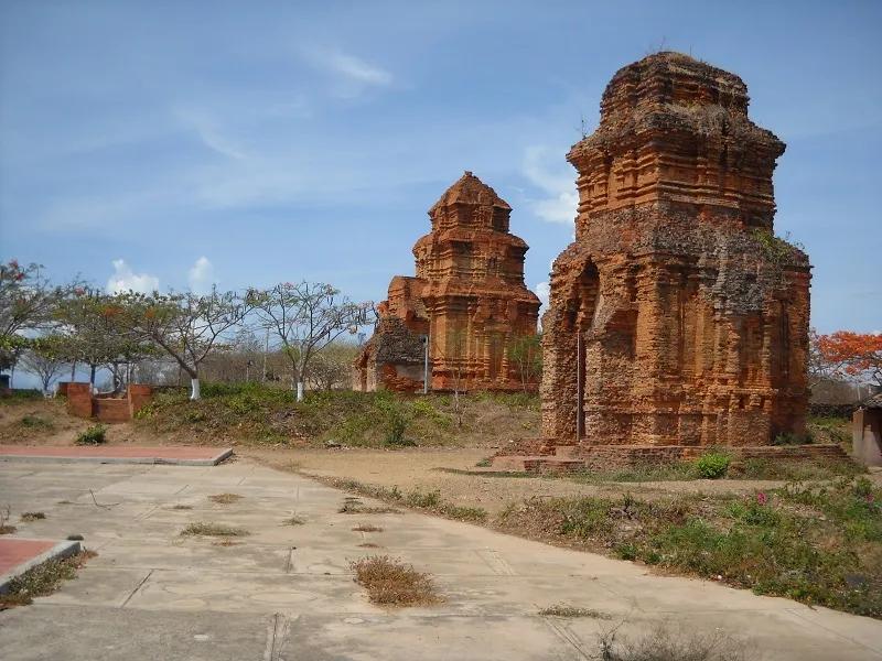 Giai thoại tháp Chăm Poshanư và nét kiến trúc đặc sắc nơi đây