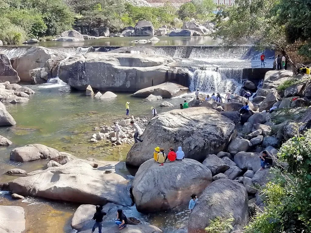 Giữa đại ngàn, hùng vĩ Thác Krông Kmar