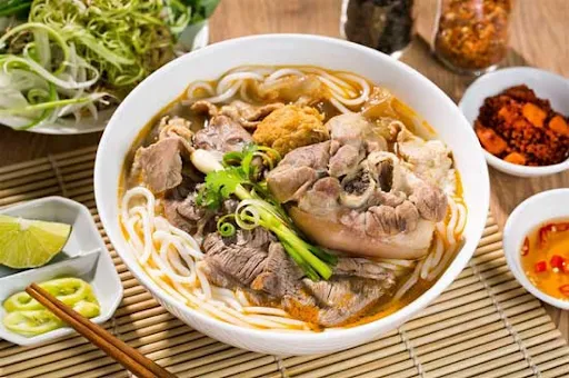 Gọi tên 15 quán bún bò Đà Lạt ngon nức tiếng giới sành ăn