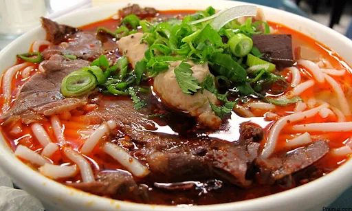 Gọi tên 15 quán bún bò Đà Lạt ngon nức tiếng giới sành ăn