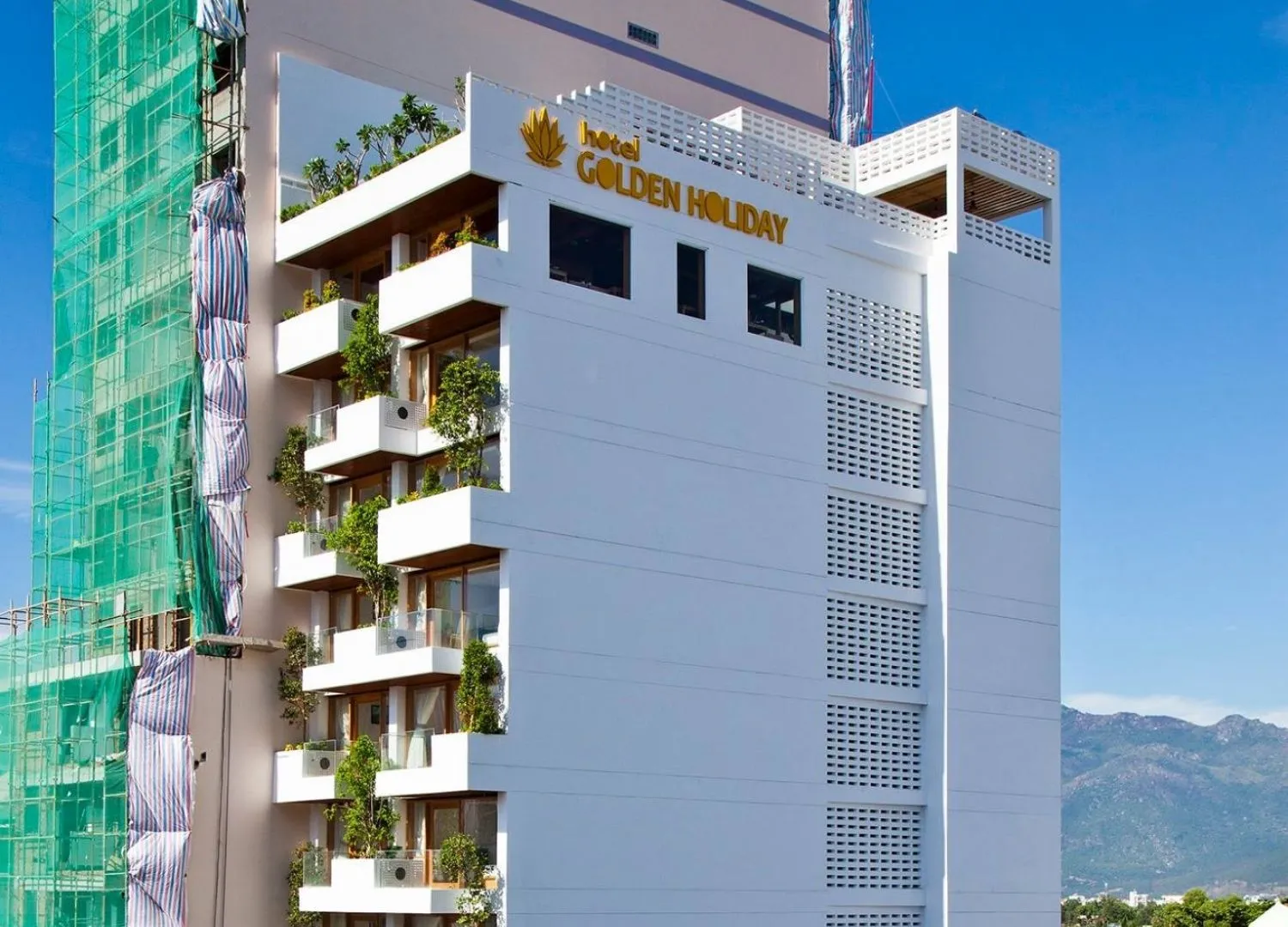 Golden Holiday Hotel Nha Trang, lối kiến trúc ‘xanh’ nổi bật