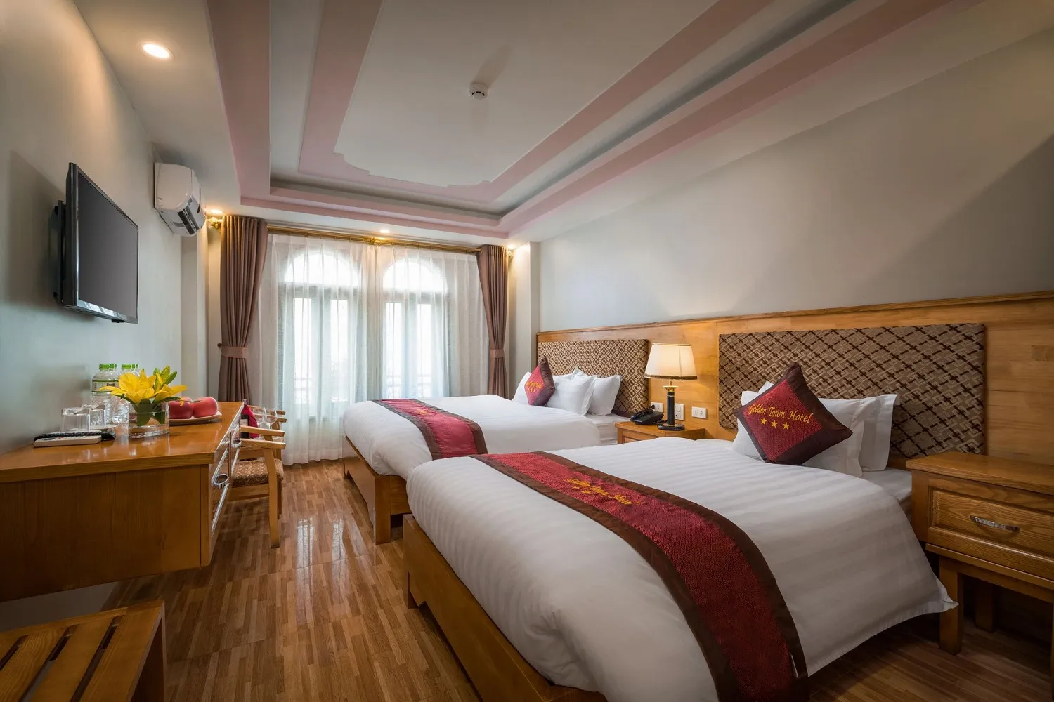 Golden Town Hotel – Khách sạn 3 sao với phong cách kiến trúc ấn tượng