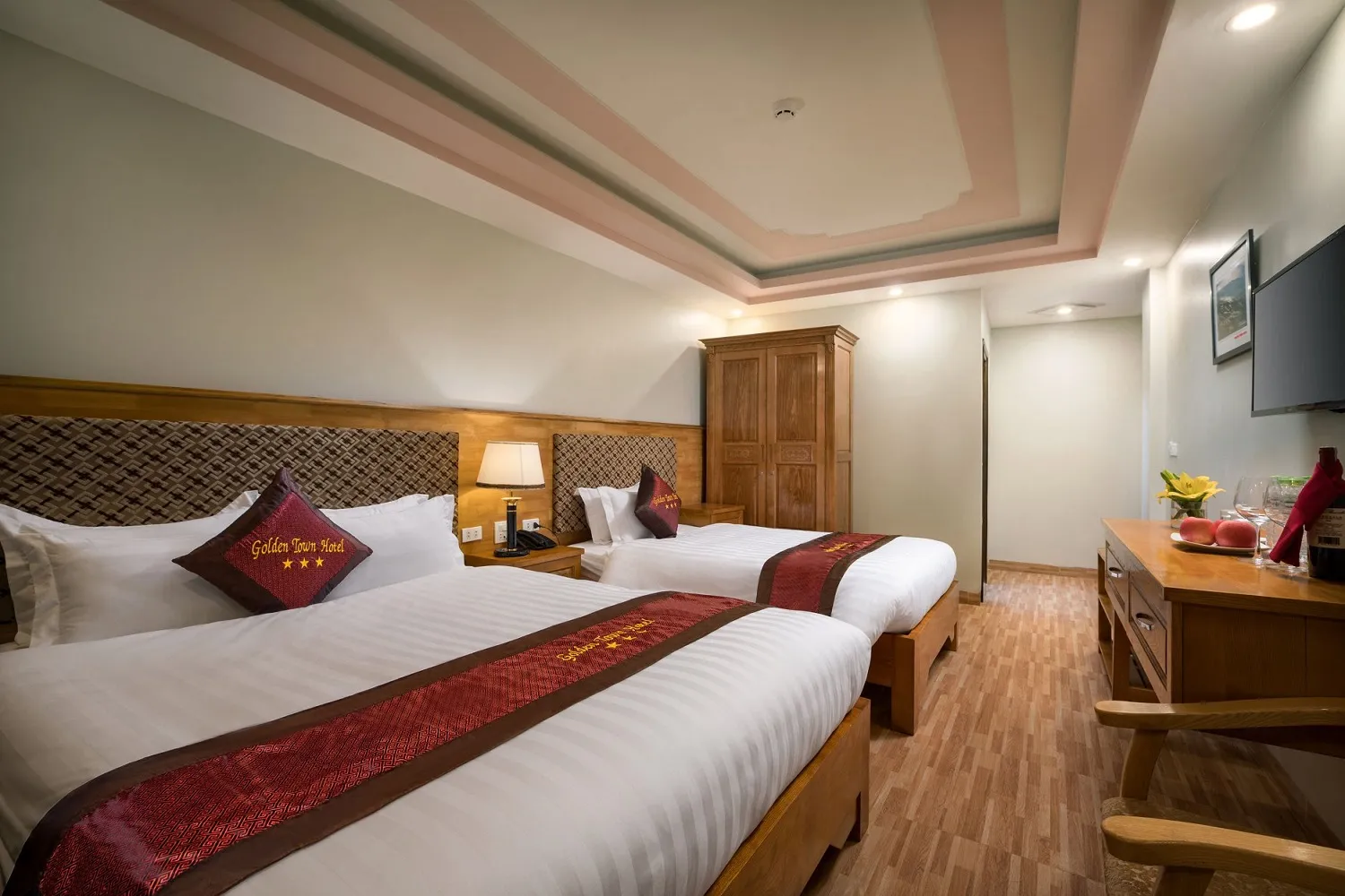 Golden Town Hotel – Khách sạn 3 sao với phong cách kiến trúc ấn tượng