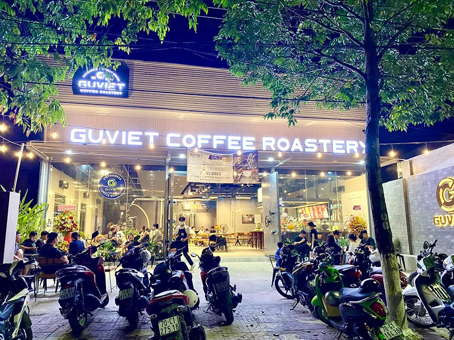 Gu Việt Roastery, trải nghiệm không gian hiện đại đầy phá cách