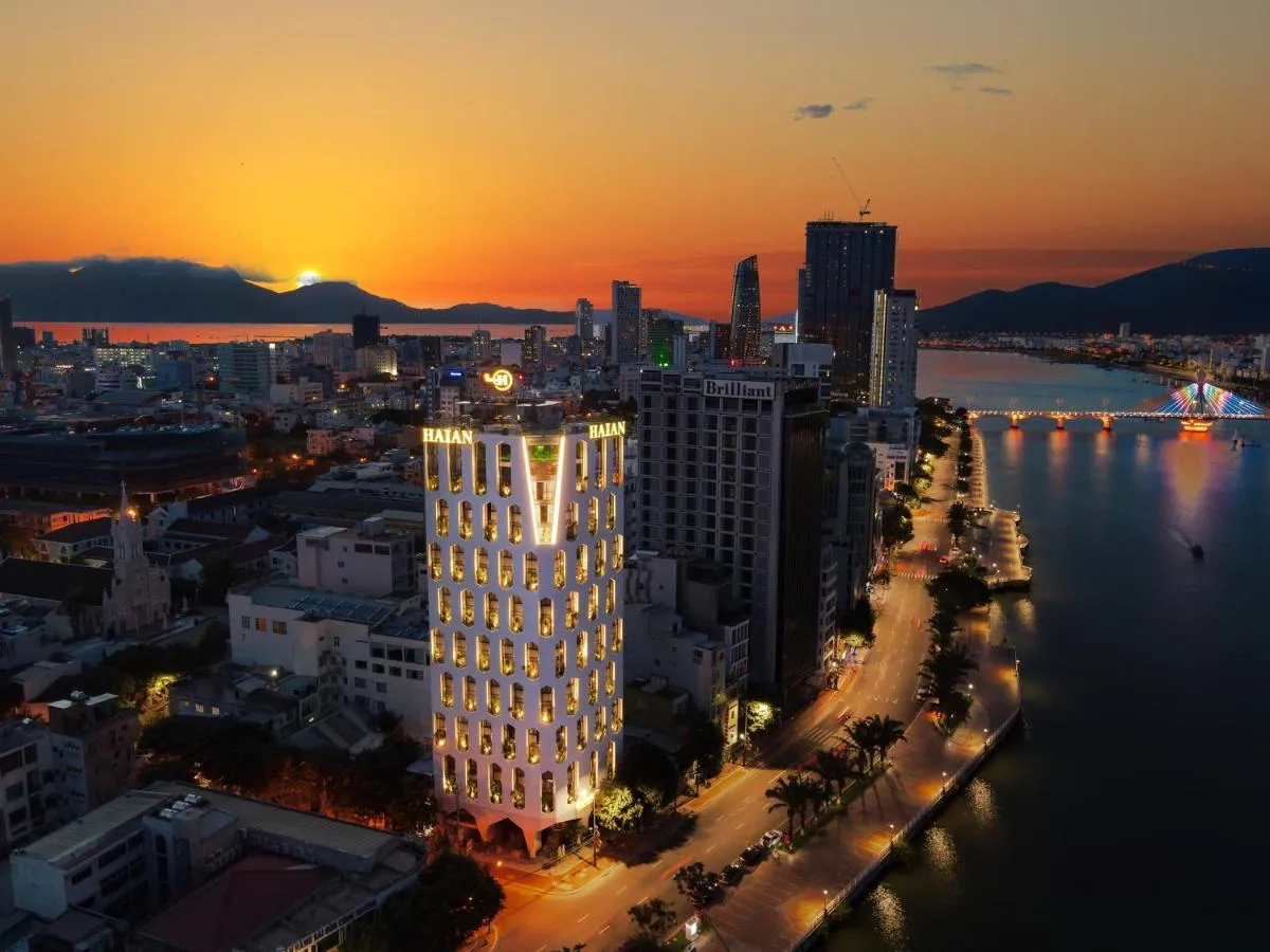 Haian Riverfront Hotel Da Nang, khách sạn tổ ong độc đáo bên cạnh bờ sông Hàn