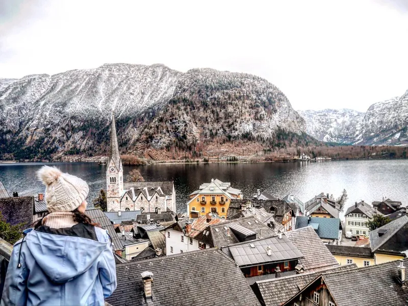 Hallstatt, thị trấn ven hồ đẹp nhất thế giới tại Áo