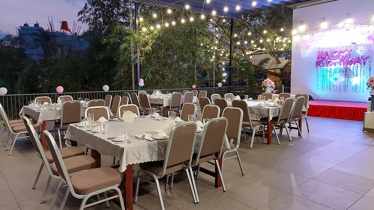 Hạnh Nhung Luxury Restaurant – Chuỗi nhà hàng có thiết kế đẹp và rộng nhất Phú Quốc