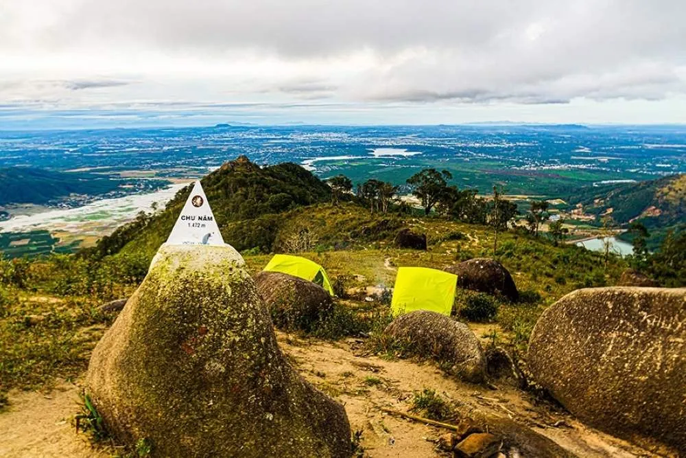 Hành trình 2N1Đ trekking đỉnh Chư Nâm săn biển mây tuyệt mỹ chốn Gia Lai