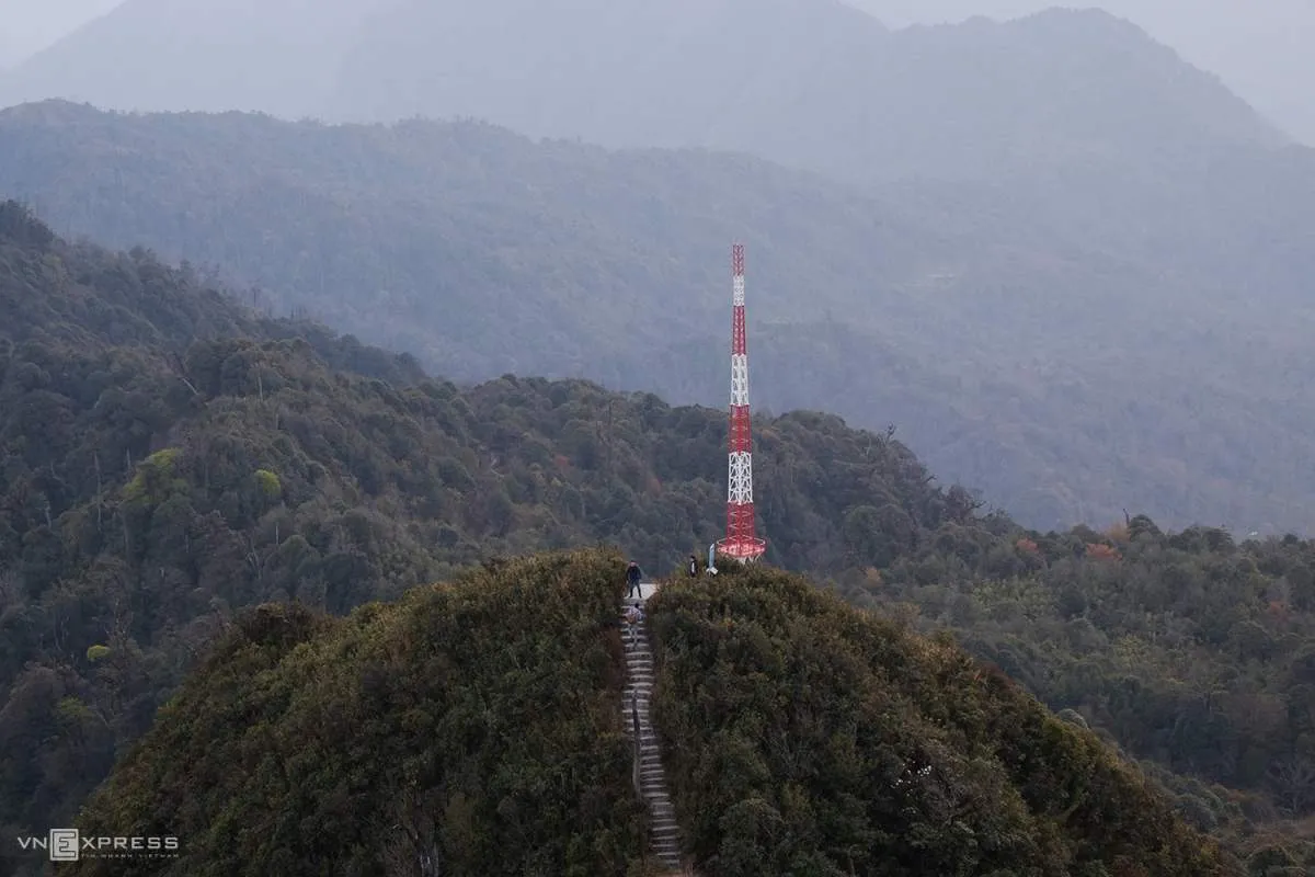 Hành trình trekking Chiêu Lầu Thi lạc giữa biển mây bềnh bồng