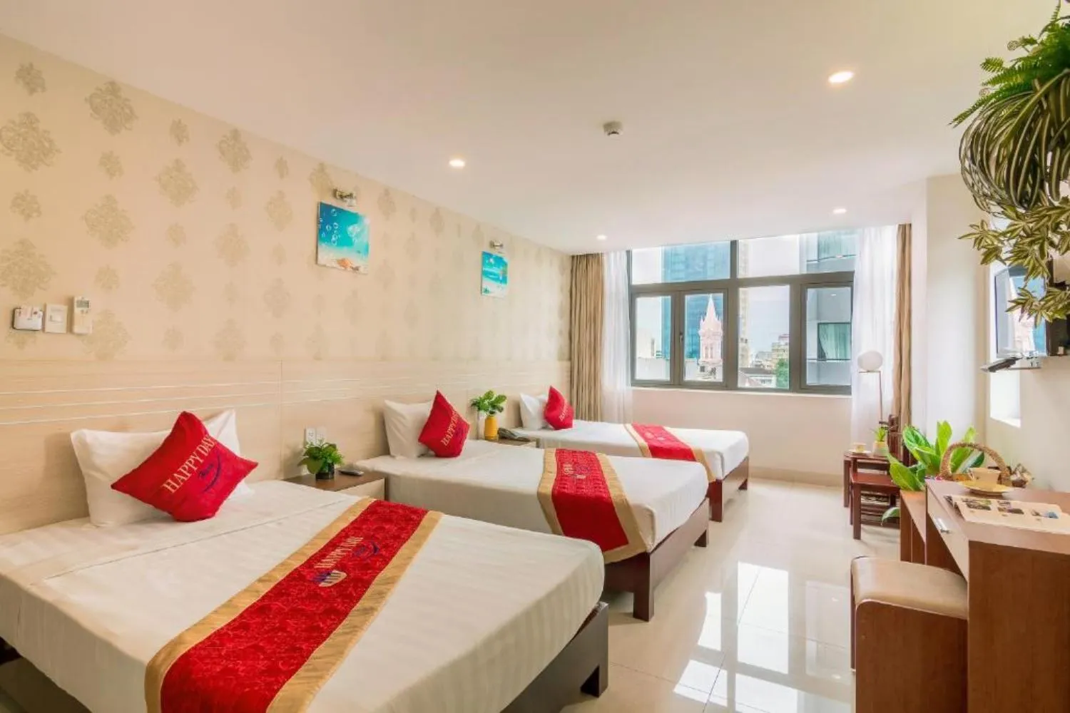 Happy Day Hotel And Spa khách sạn 2 sao gần cầu sông Hàn