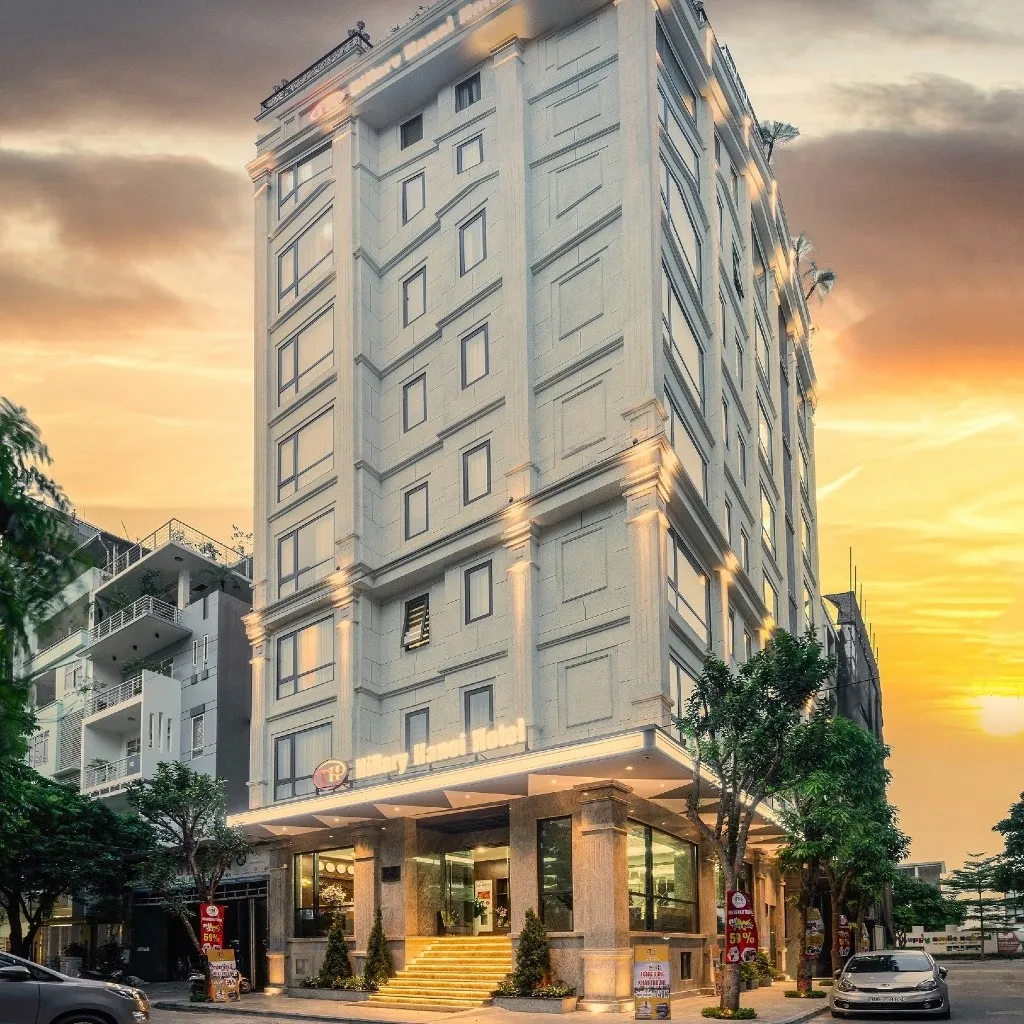 Hillary Hanoi Hotel, khách sạn có hồ bơi vô cực trên cao