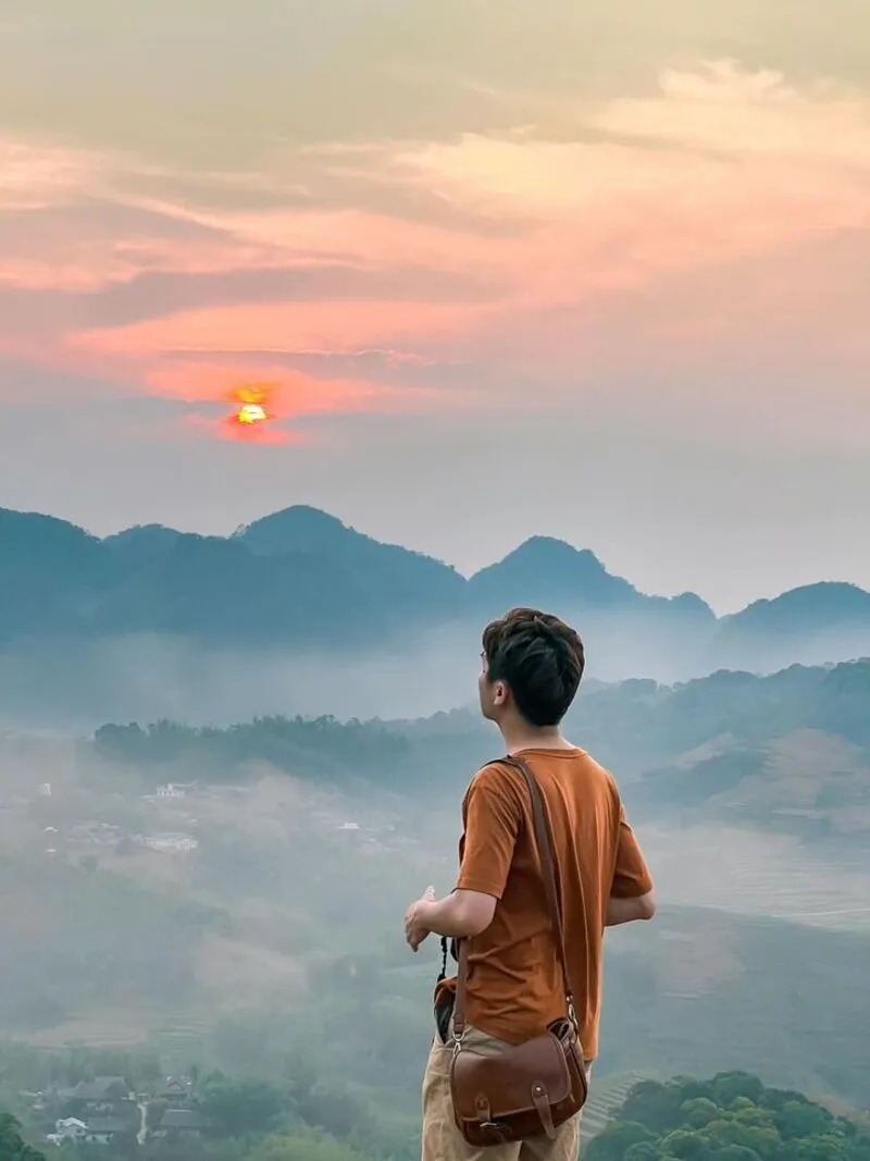 Hồ Sam Tạng: Điểm du lịch chữa lành tuyệt vời gần Hà Nội