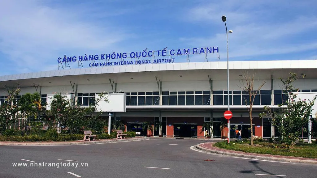 Hòa mình vào làn nước trong xanh tại Quinter Central Nha Trang