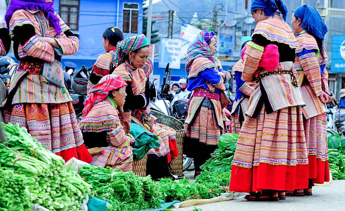 Hoàng Su Phì – Ngỡ ngàng vẻ đẹp ruộng bậc thang mùa lúa chín