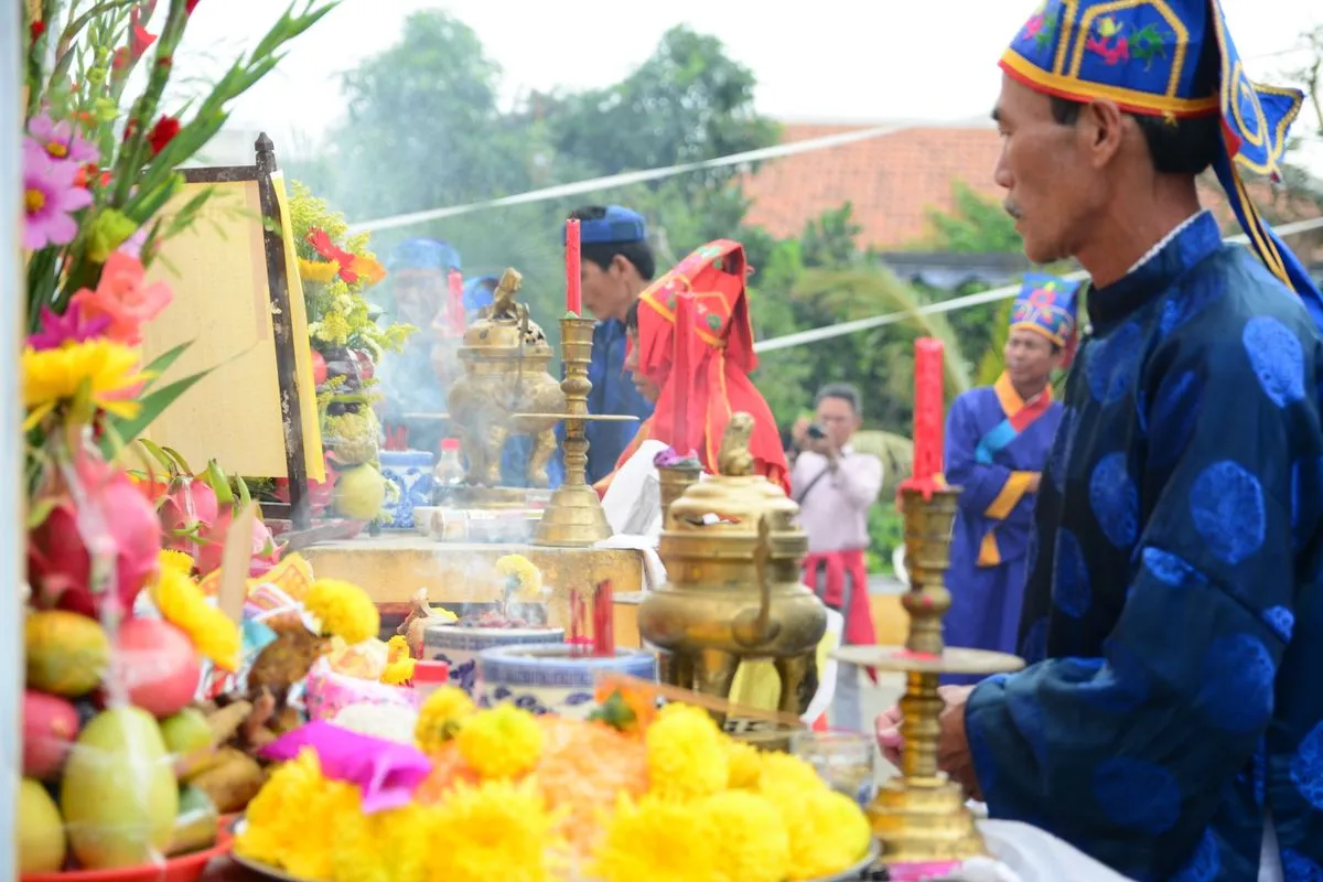 Hội Cầu Bông Hội An – Tri ân các vị tiền nhân đã gây dựng nên làng rau Trà Quế