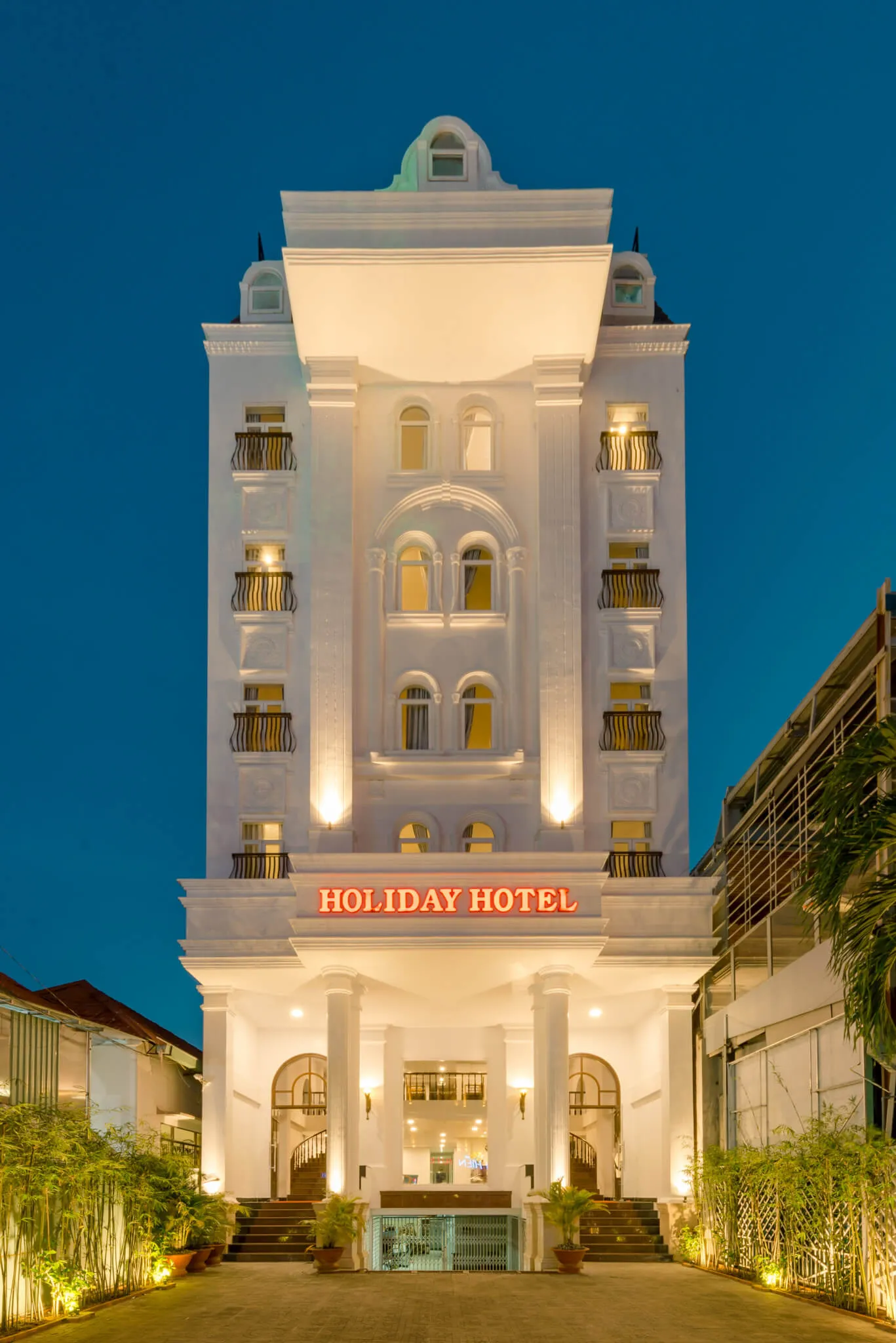 Holiday Hotel Phú Quốc – Khách sạn 2 sao cách chợ đêm 500m