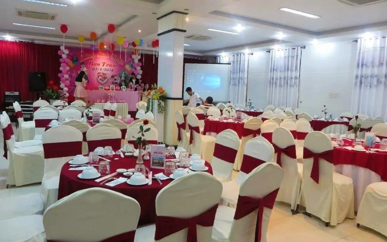 Hùng Vương Hotel Phú Yên rực rỡ giữa trời xanh