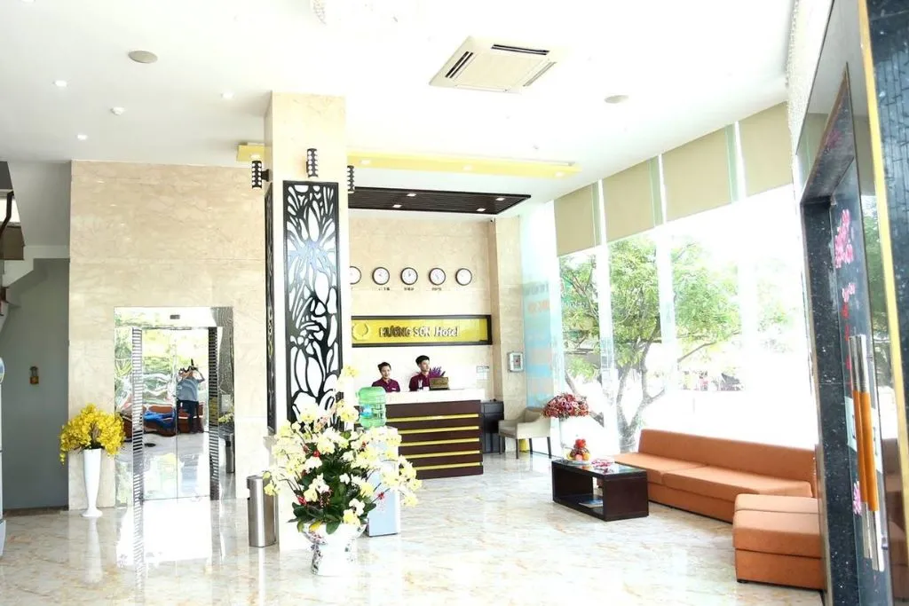 Huong Son Hotel Da Nang, không gian sang trọng chuẩn 3 sao bên dòng Cẩm Lệ