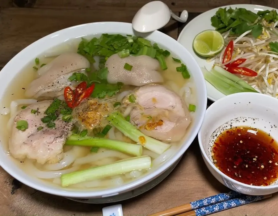 Hương vị Bánh canh Trảng Bàng bé Năm Tây Ninh thân thuộc