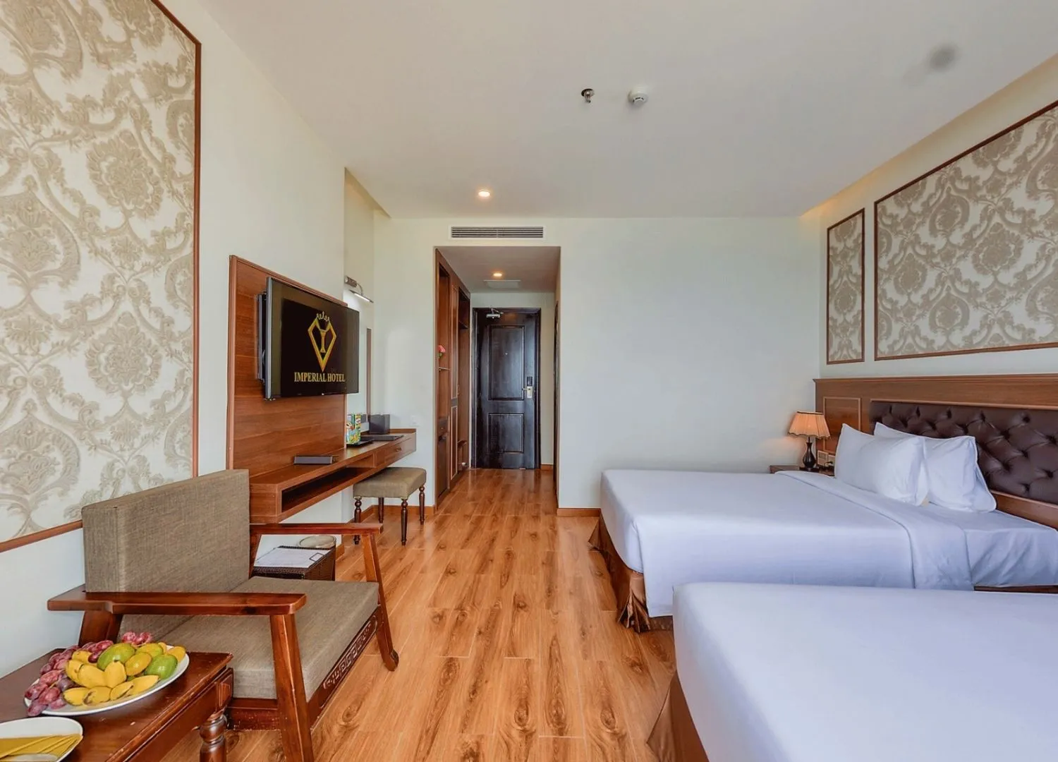 Imperial Nha Trang, dáng vẻ kiêu sa ngay cạnh bờ biển