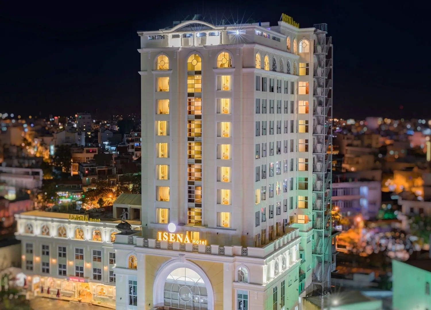 Isena Nha Trang Hotel hài hòa lối kiến trúc, nội thất sang trọng