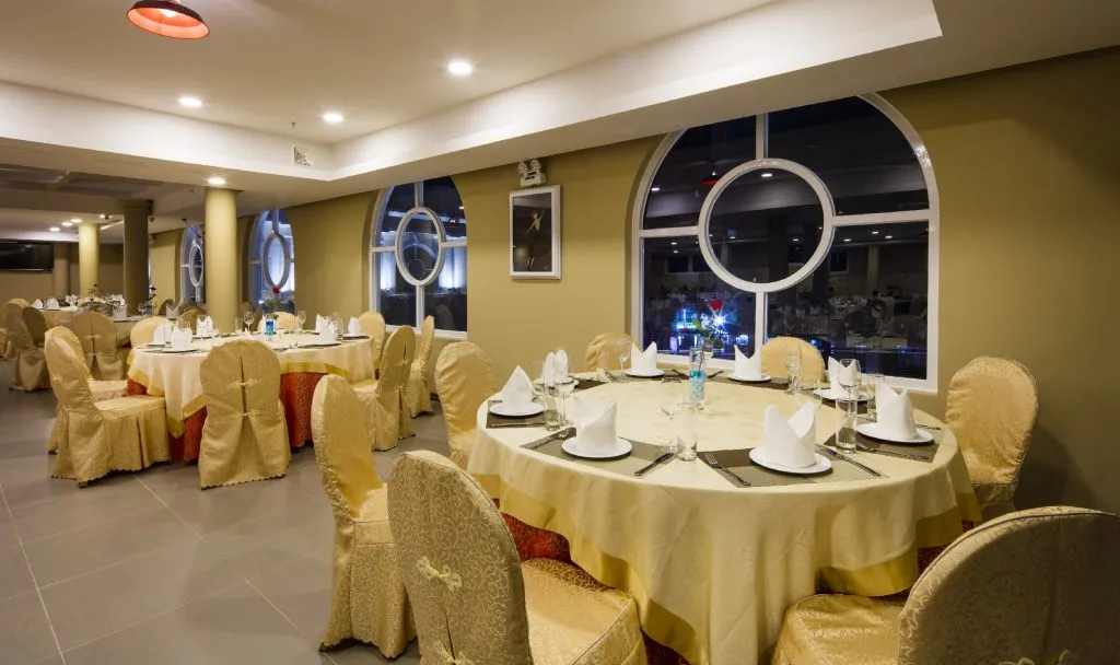 Isena Nha Trang Hotel hài hòa lối kiến trúc, nội thất sang trọng