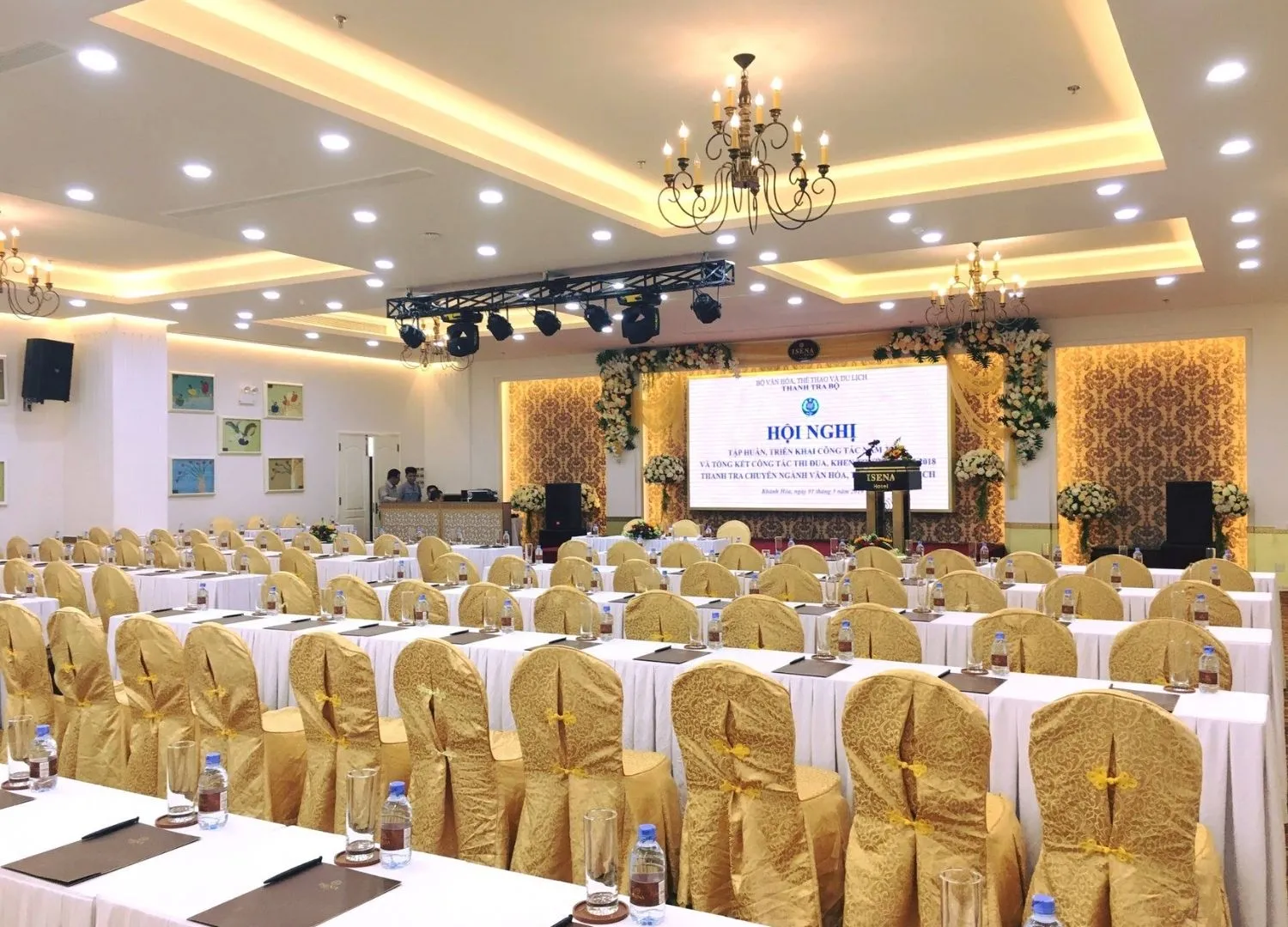 Isena Nha Trang Hotel hài hòa lối kiến trúc, nội thất sang trọng