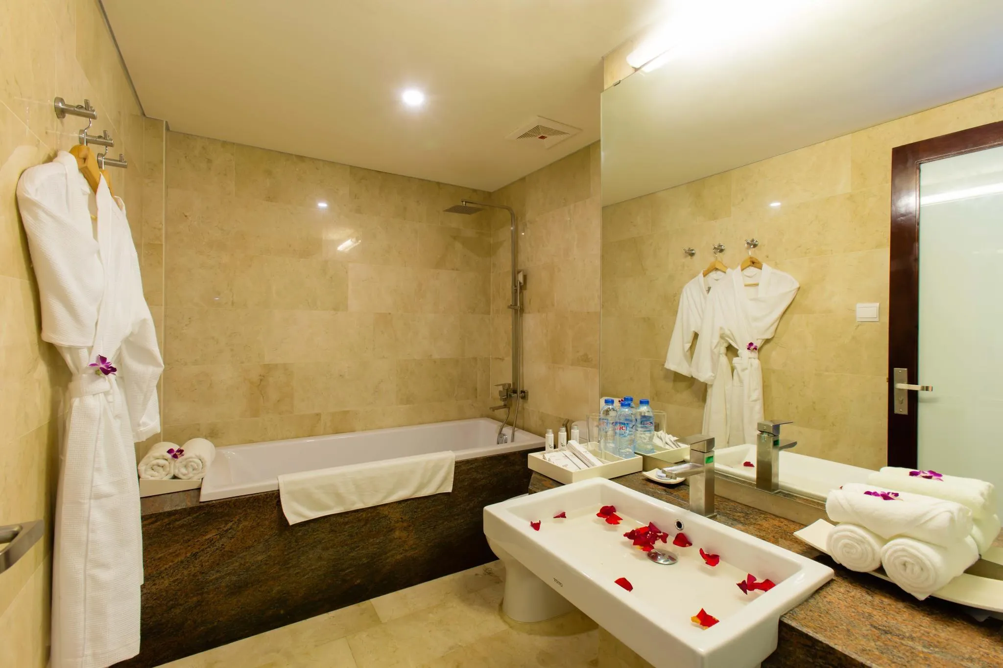 Khách Sạn The Villa Hội An Boutique – Khách sạn 3 sao mang vẻ đẹp cổ điển bên cạnh biển Cửa Đại