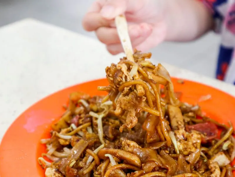 Khám phá ẩm thực Mã Lai qua món Char Kway Teow trứ danh