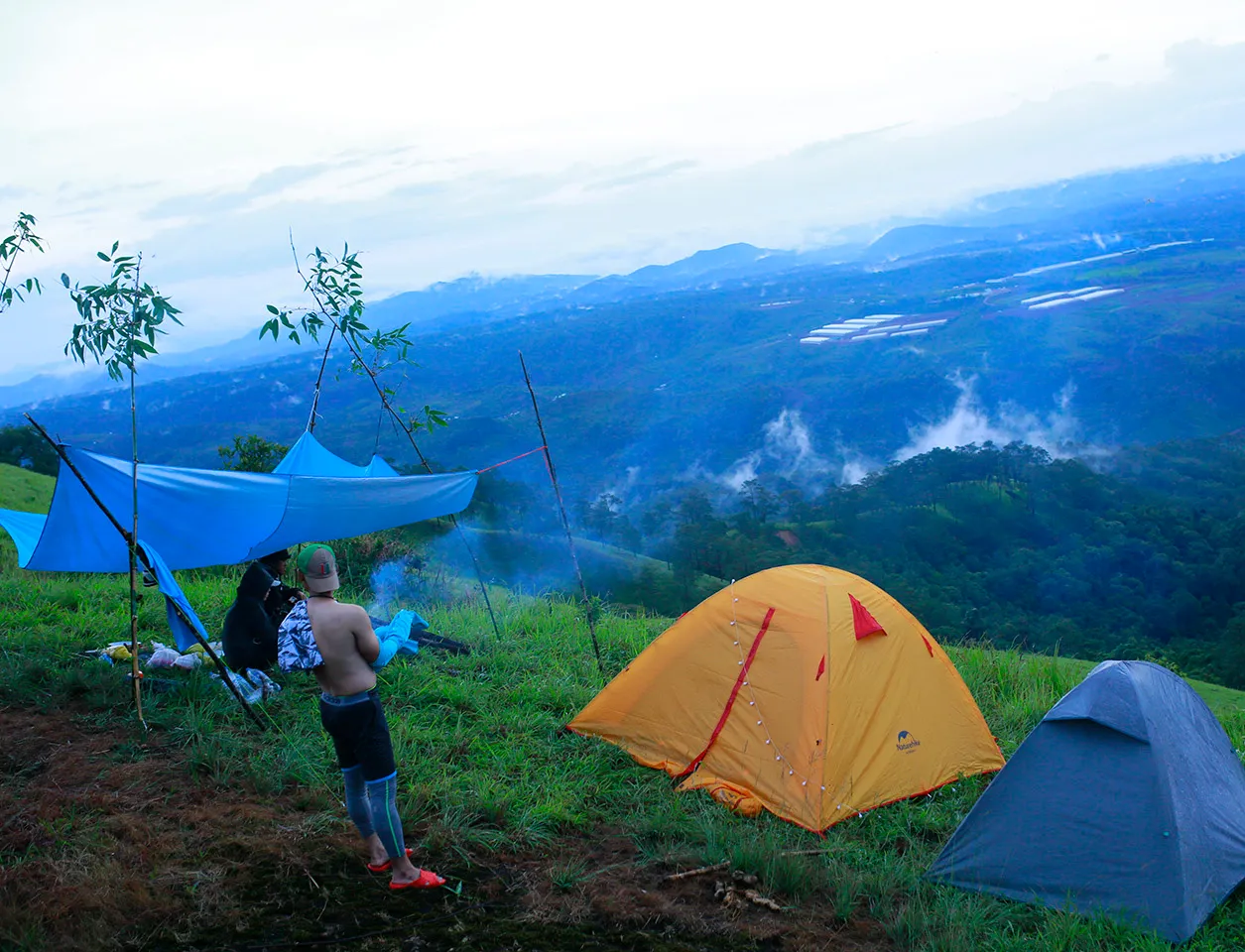 Khám phá hành trình trekking và cắm trại trên núi Ngọc Lễ