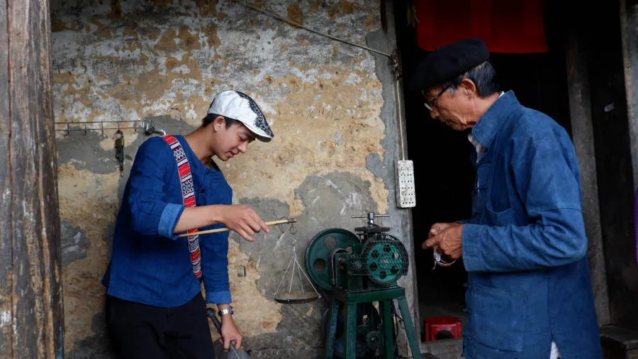 Khám phá Làng nghề chạm bạc Hà Giang dần trôi vào quên lãng