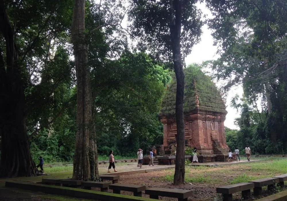 Khám phá Tháp Chàm Yang Prong vô cùng cổ kính ở Buôn Ma Thuột