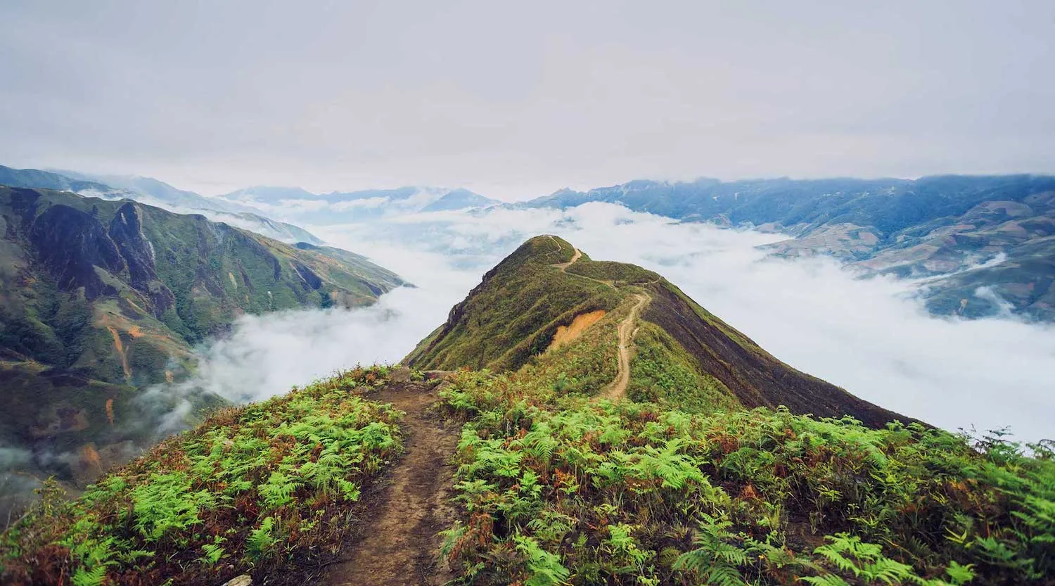 Khám phá và trải nghiệm Trekking săn mây Mộc Châu