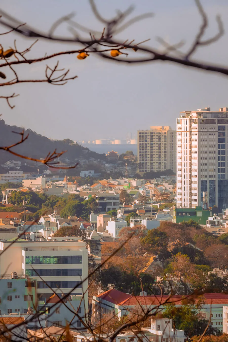 Khám phá Vũng Tàu yên bình qua từng lăng kính nghệ thuật