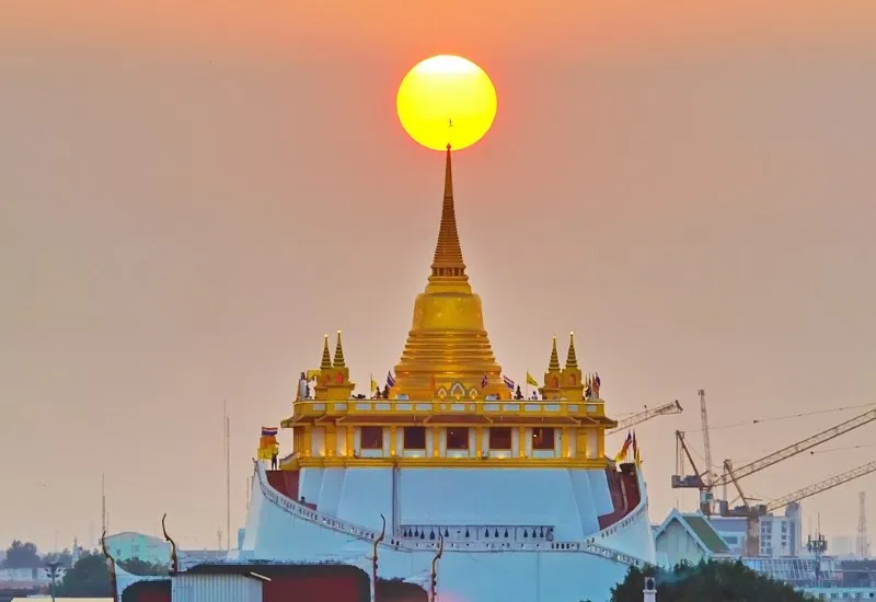 Khám phá Wat Saket: ngôi chùa linh thiêng nhất Bangkok