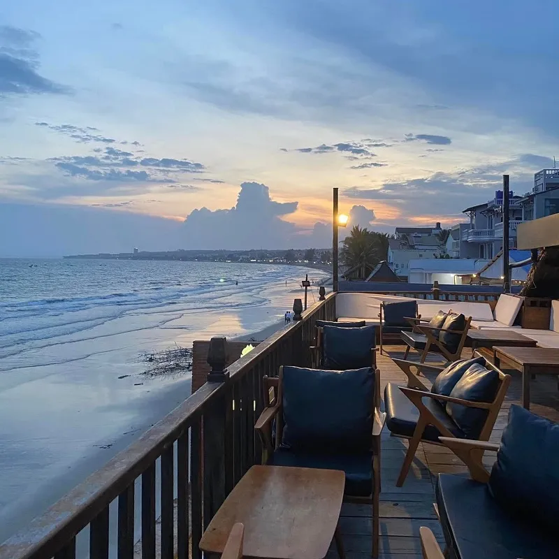 Không gian Chameleon Beach Bar bình yên bên bờ biển Phan Thiết