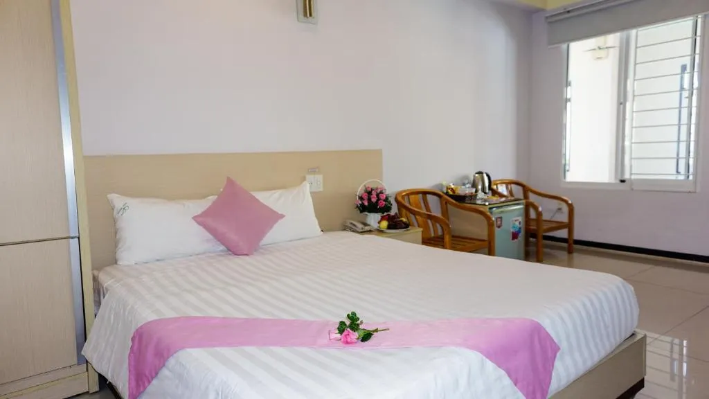 Không gian nghỉ ngơi Le Duong Hotel hiện đại giữa thành phố biển