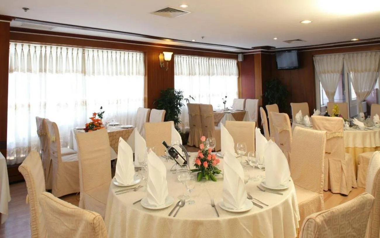 Không gian sang trọng chuẩn 4 sao của DIC Star Hotel bên bờ biển