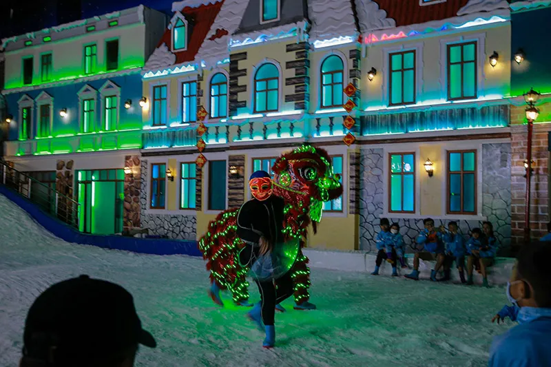 Khu vui chơi tuyết Snow Town Sài Gòn, thiên đường tuyết giữa lòng thành phố