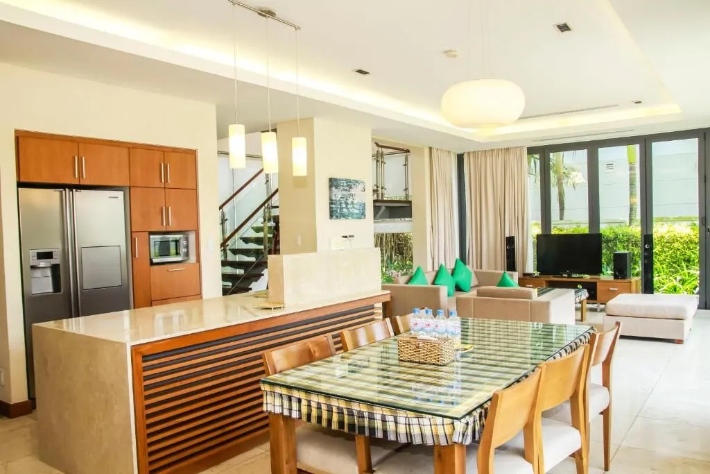 Kim’s Ocean view Villa Danang, không gian xanh mát bên bờ biển