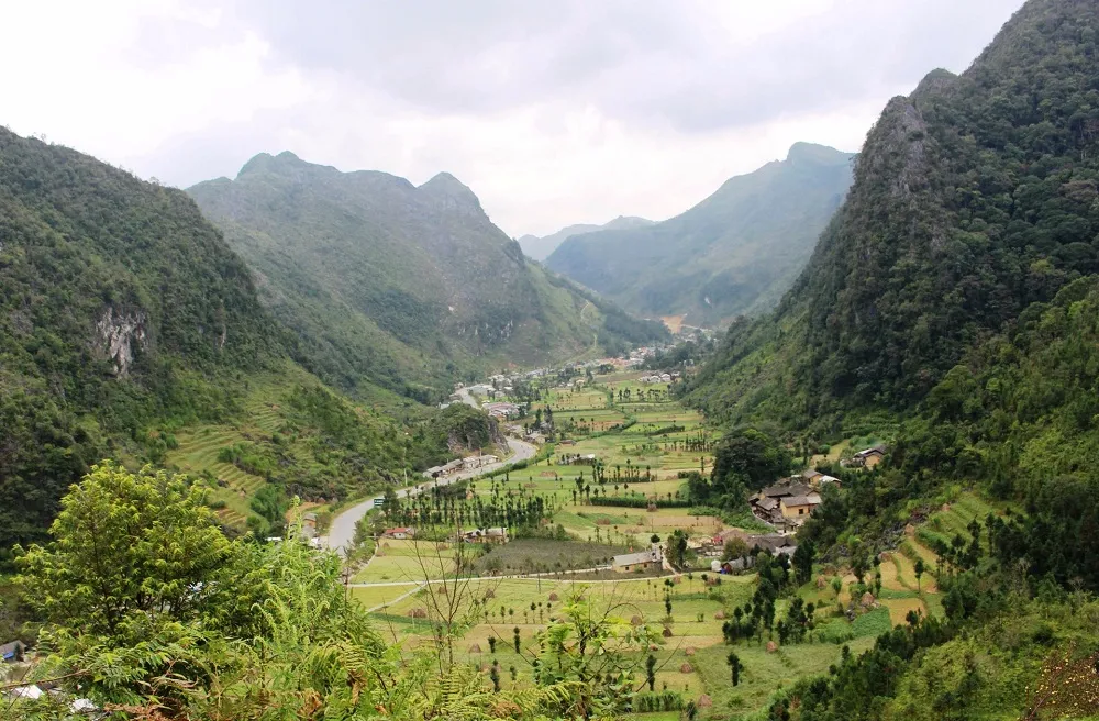 Kinh nghiệm chinh phục thung lũng Sủng Là cực kỳ thú vị